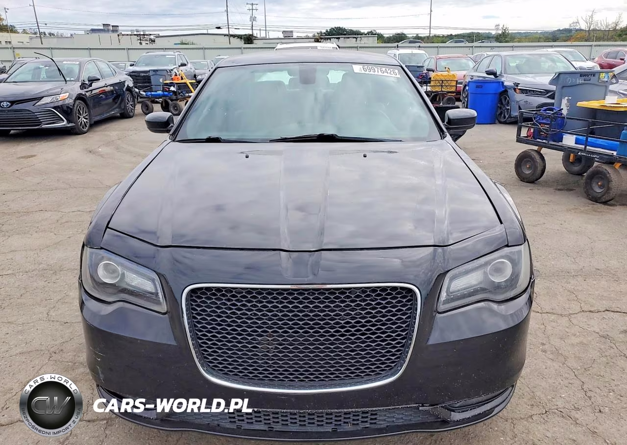 2016 Chrysler 300 S VIN:2C3CCABG5GH238568 - 5