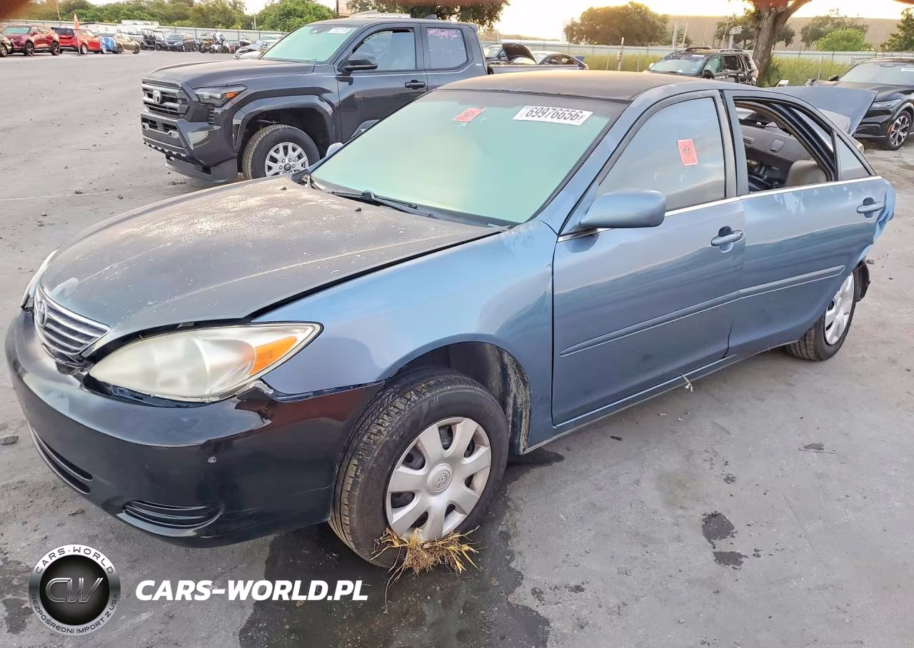 2004 Toyota Camry Le