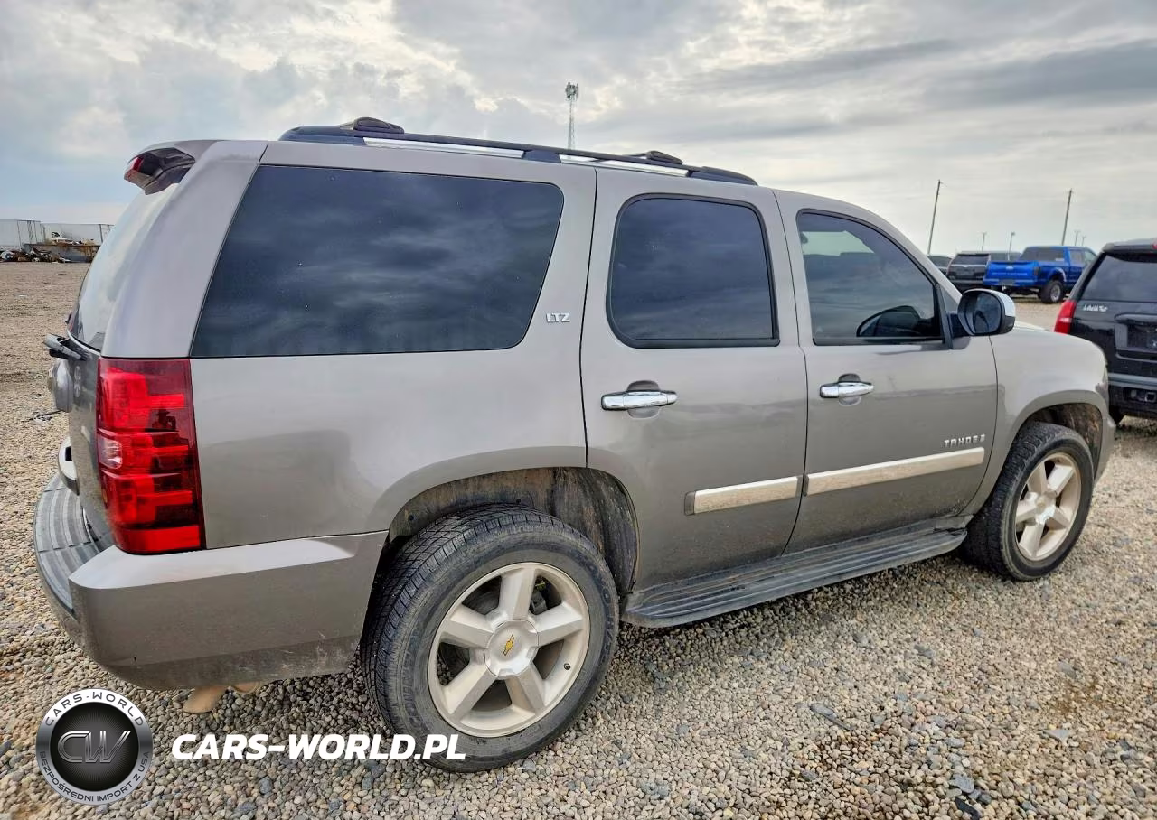 2007 Chevrolet Tahoe C1500 VIN:1GNFC13J77R376994 - 3