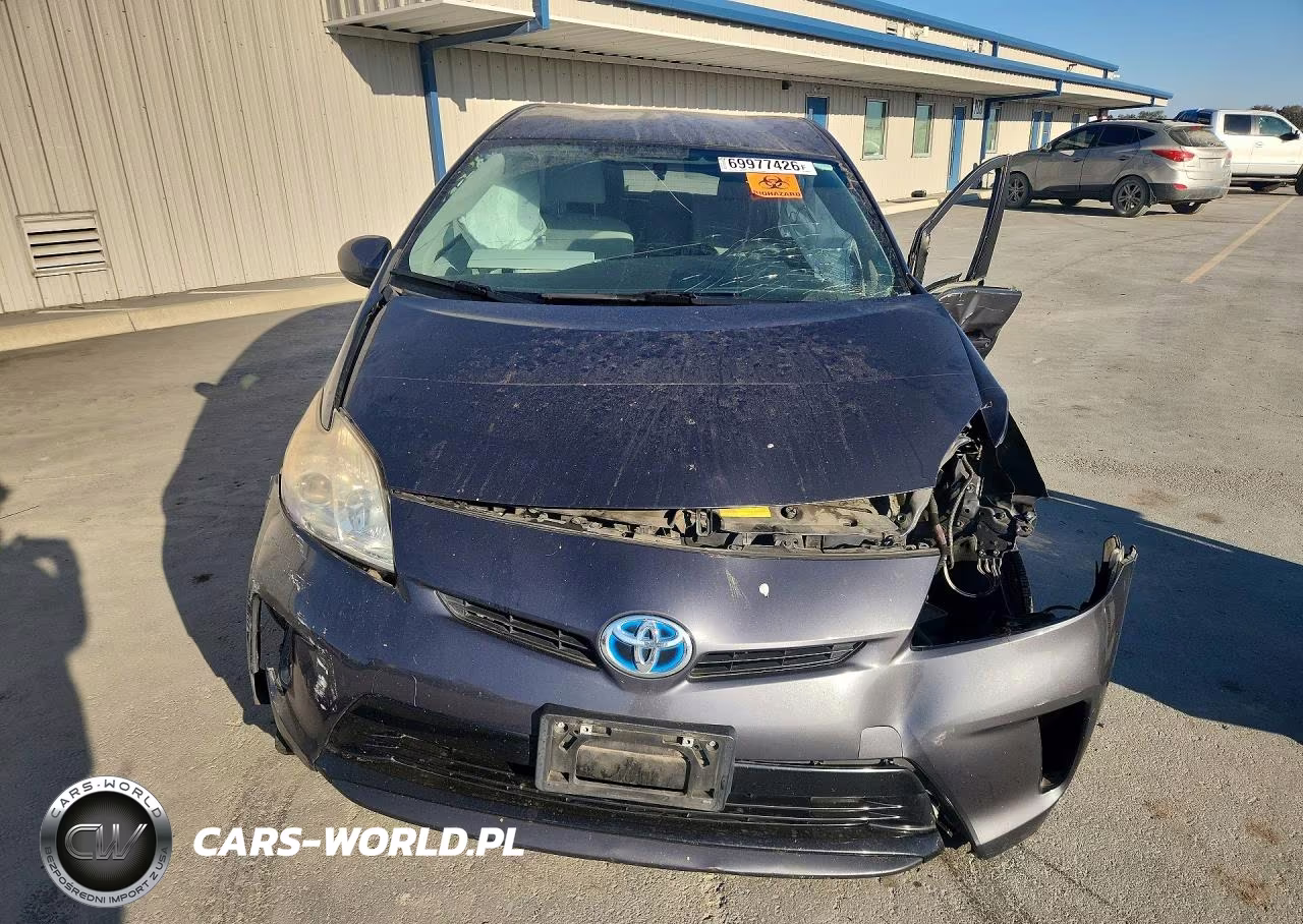 2014 Toyota Prius Three VIN:JTDKN3DU5E1746969 - 5