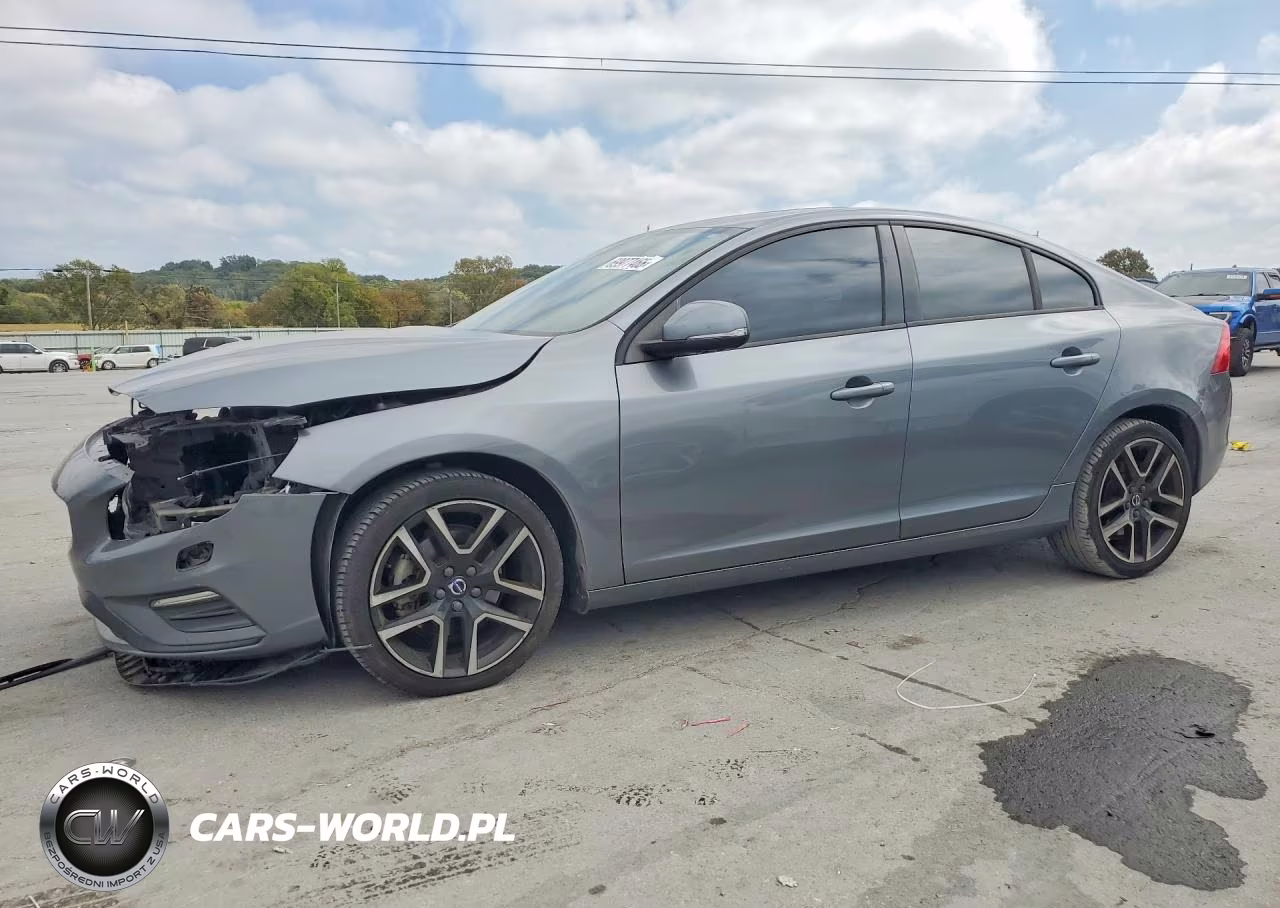 2017 Volvo S60 VIN:YV126MFL8H2422527 - 1