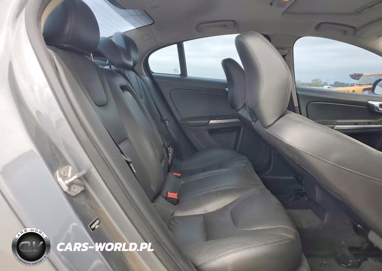 2017 Volvo S60 VIN:YV126MFL8H2422527 - 10