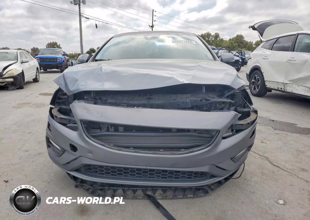 2017 Volvo S60 VIN:YV126MFL8H2422527 - 5