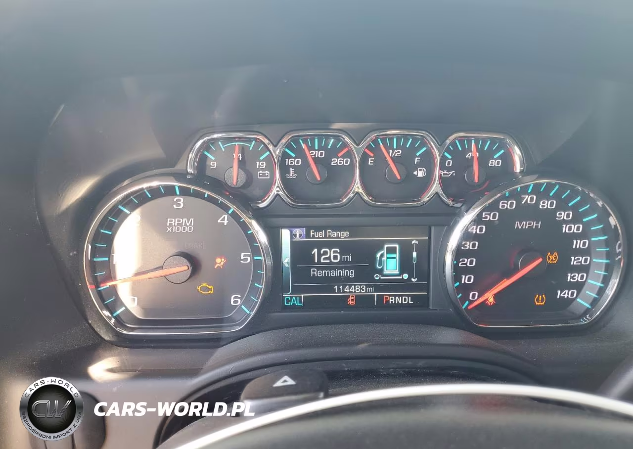 2018 Chevrolet Suburban C1500 Ls VIN:1GNSCGKC8JR184611 - 9