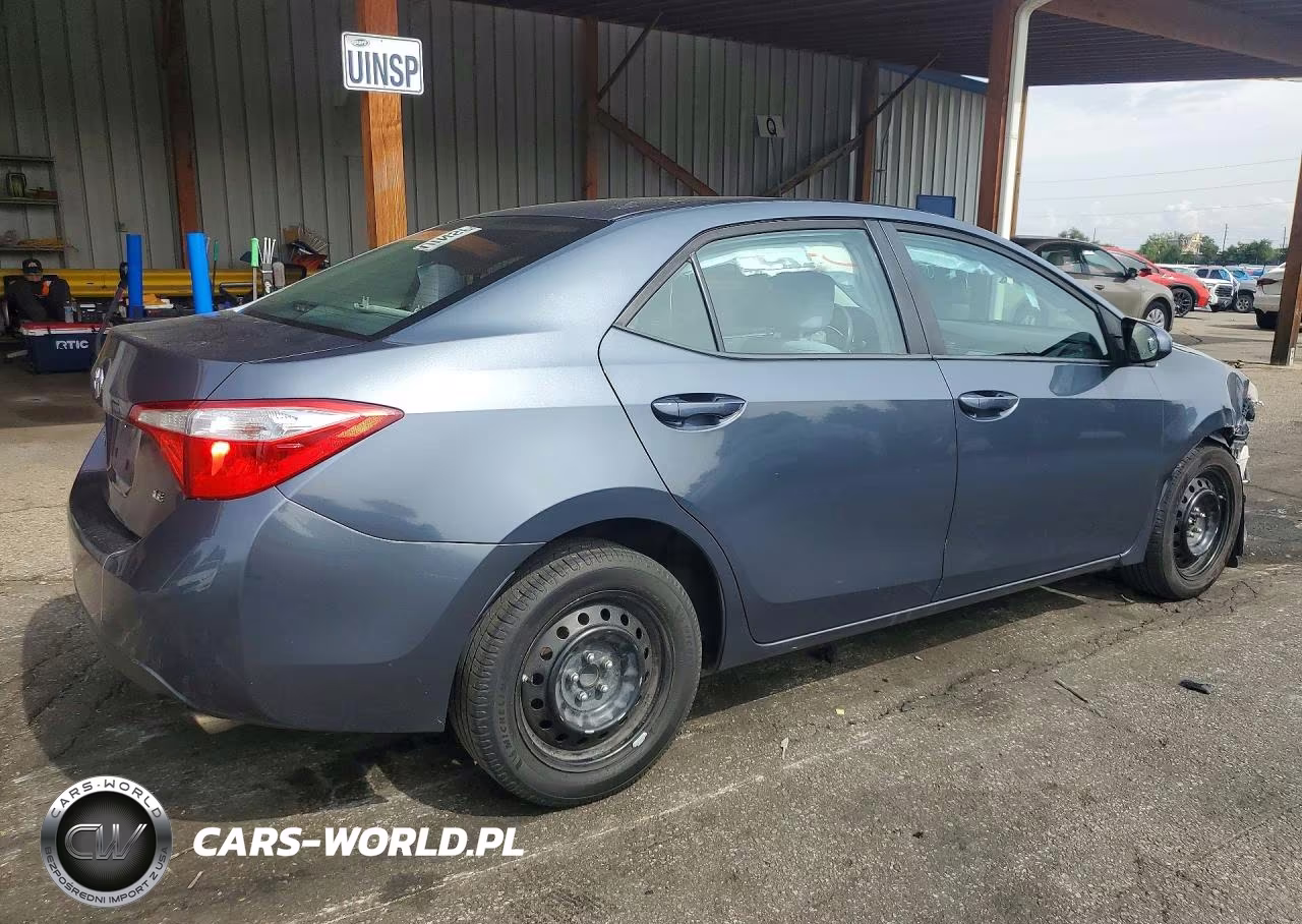 2015 Toyota Corolla Le VIN:5YFBURHE8FP203671 - 3