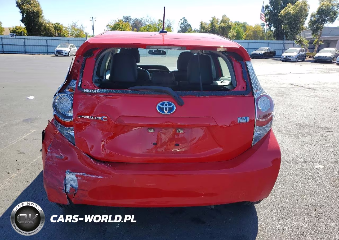 2014 Toyota Prius C Four VIN:JTDKDTB37E1075401 - 6