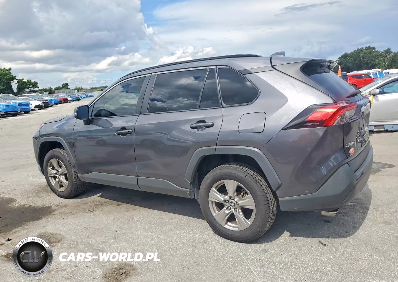 2022 Toyota Rav4 Xle VIN:2T3W1RFV1NC185601 - 2