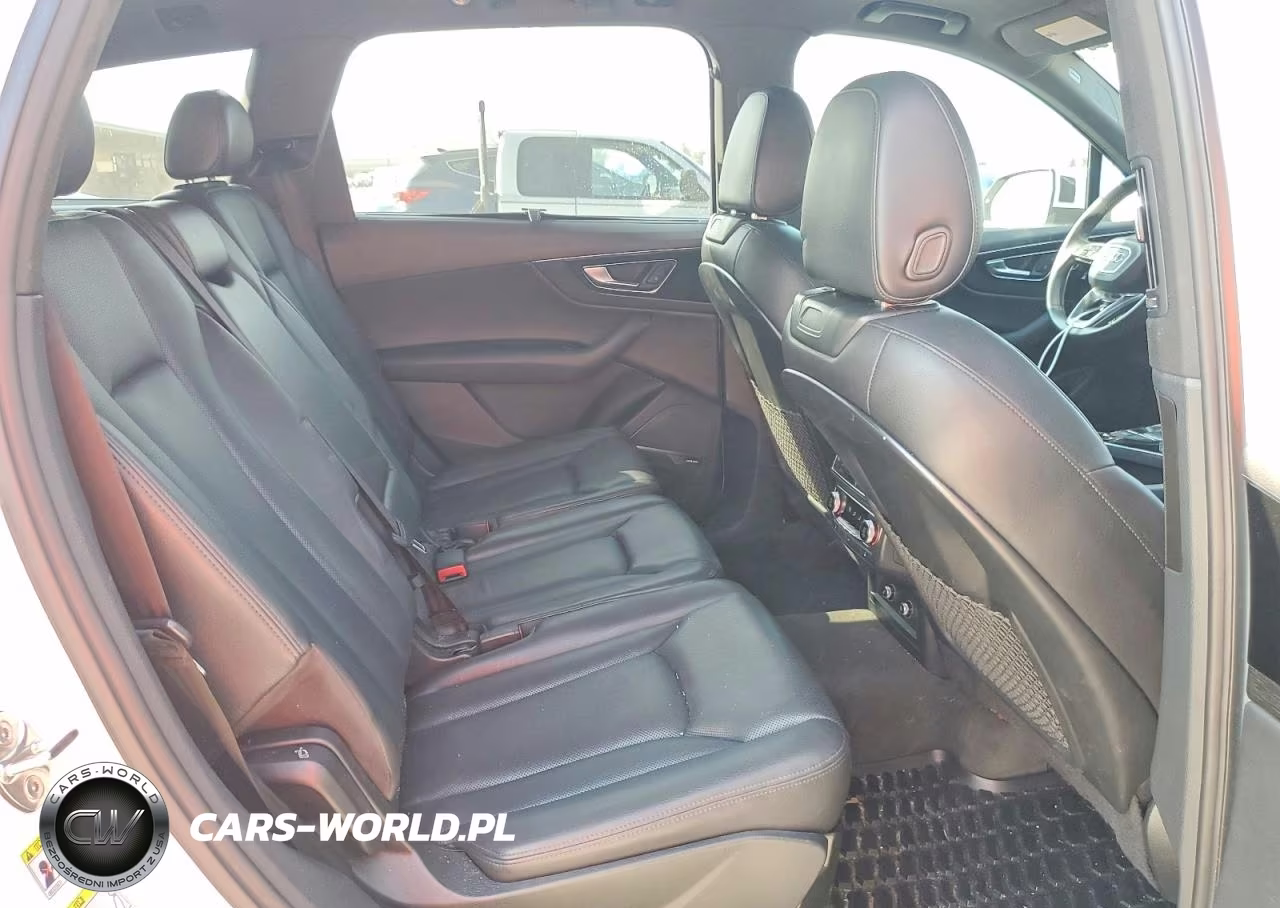 2019 Audi Q7 Premium Plus VIN:WA1LAAF70KD037429 - 11