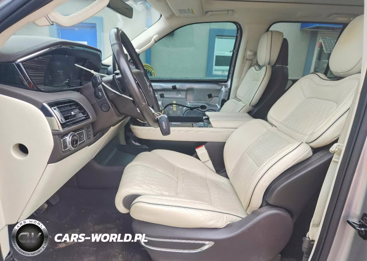 2020 Lincoln Navigator Black Label VIN:5LMJJ2TTXLEL17710 - 7