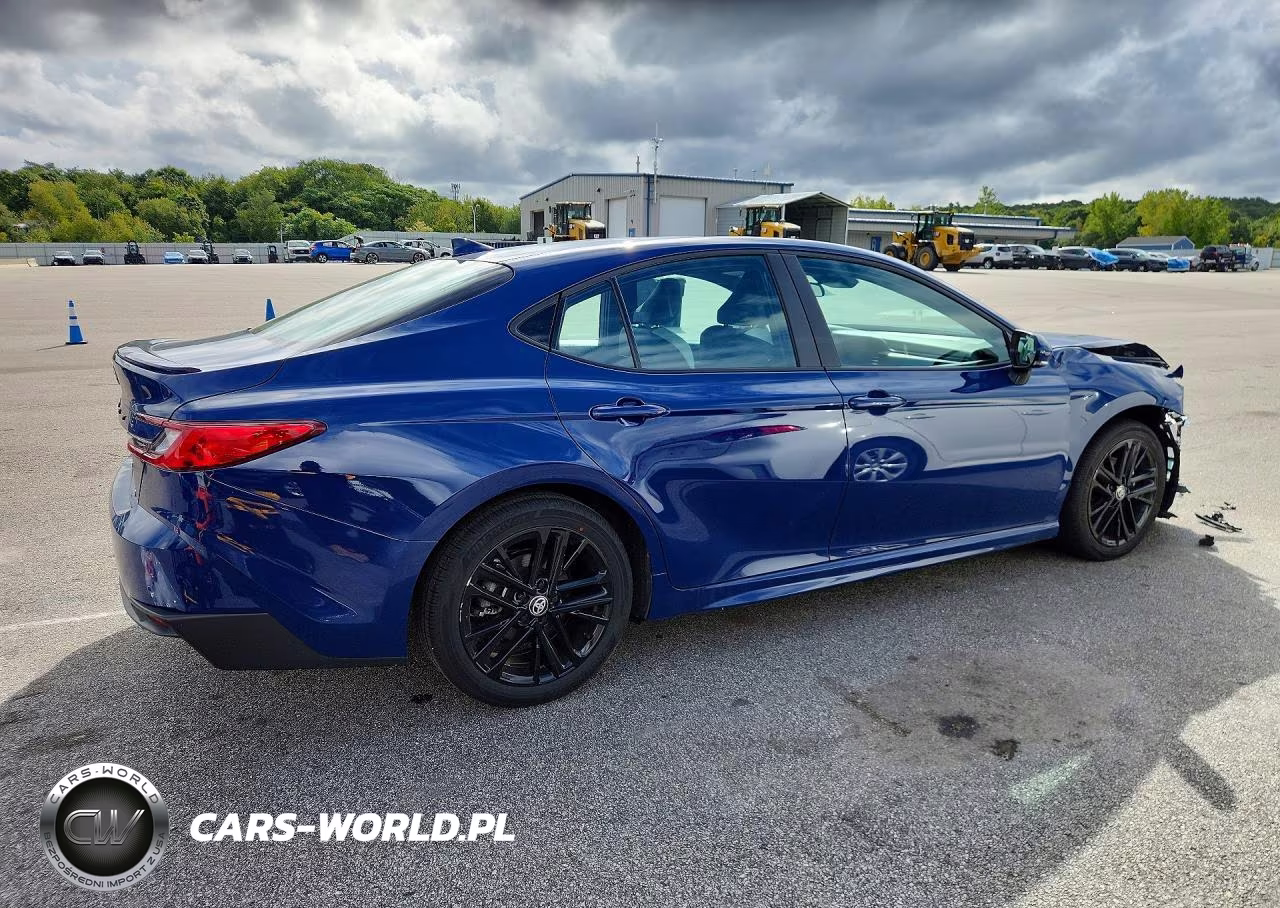 2026 Toyota Camry Se VIN:4T1DAACK6TU264642 - 3