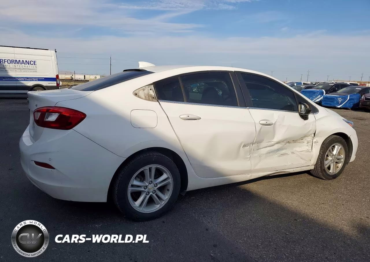 2017 Chevrolet Cruze Lt VIN:3G1BE5SM2HS566794 - 3