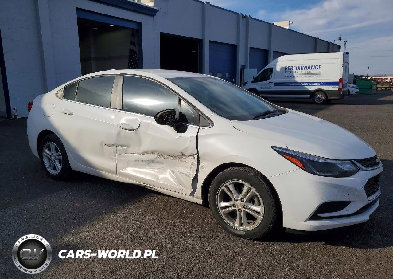 2017 Chevrolet Cruze Lt VIN:3G1BE5SM2HS566794 - 4