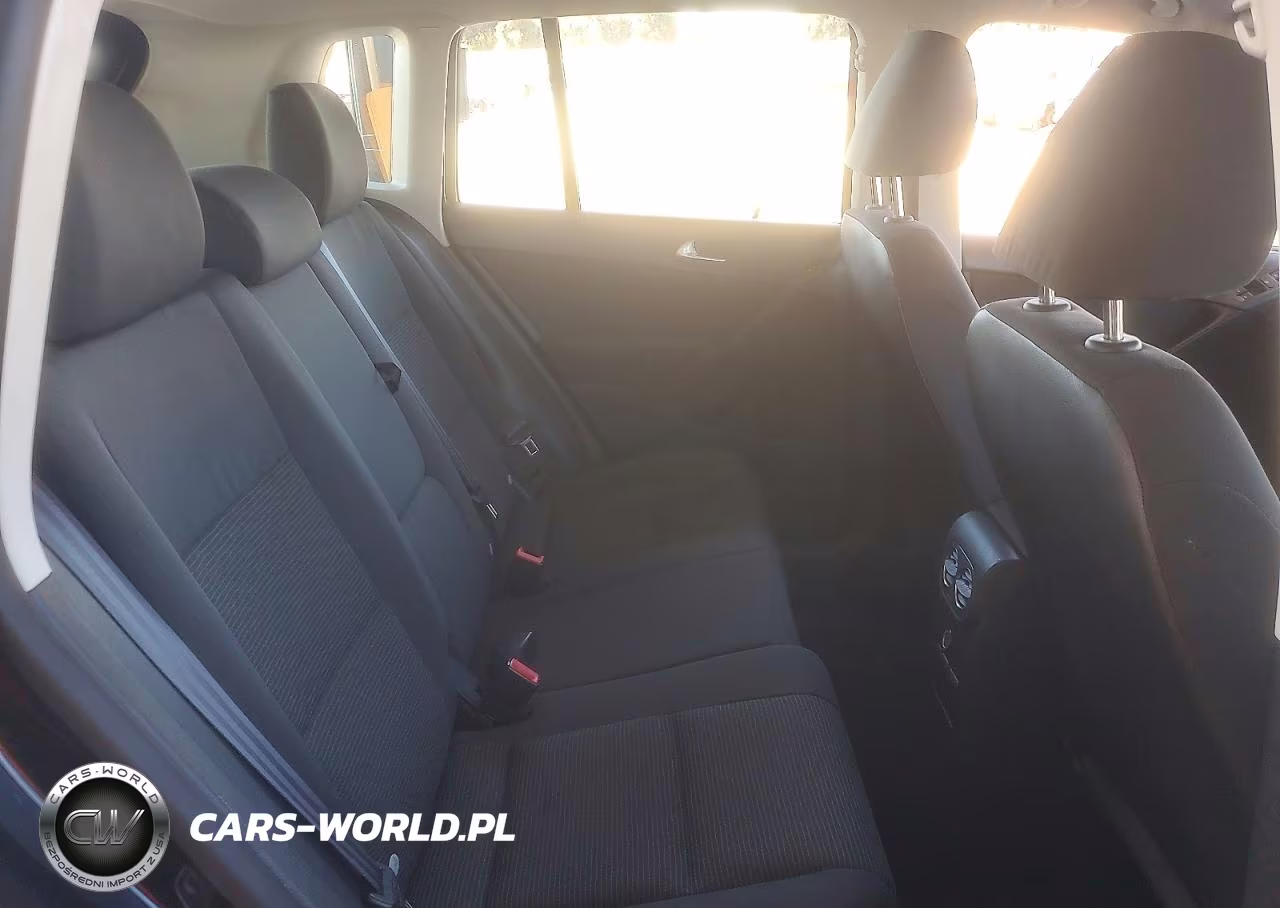 2012 Volkswagen Tiguan S VIN:WVGAV7AX2CW505271 - 10