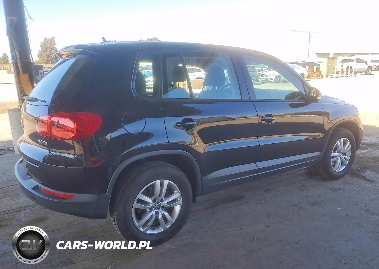2012 Volkswagen Tiguan S VIN:WVGAV7AX2CW505271 - 3