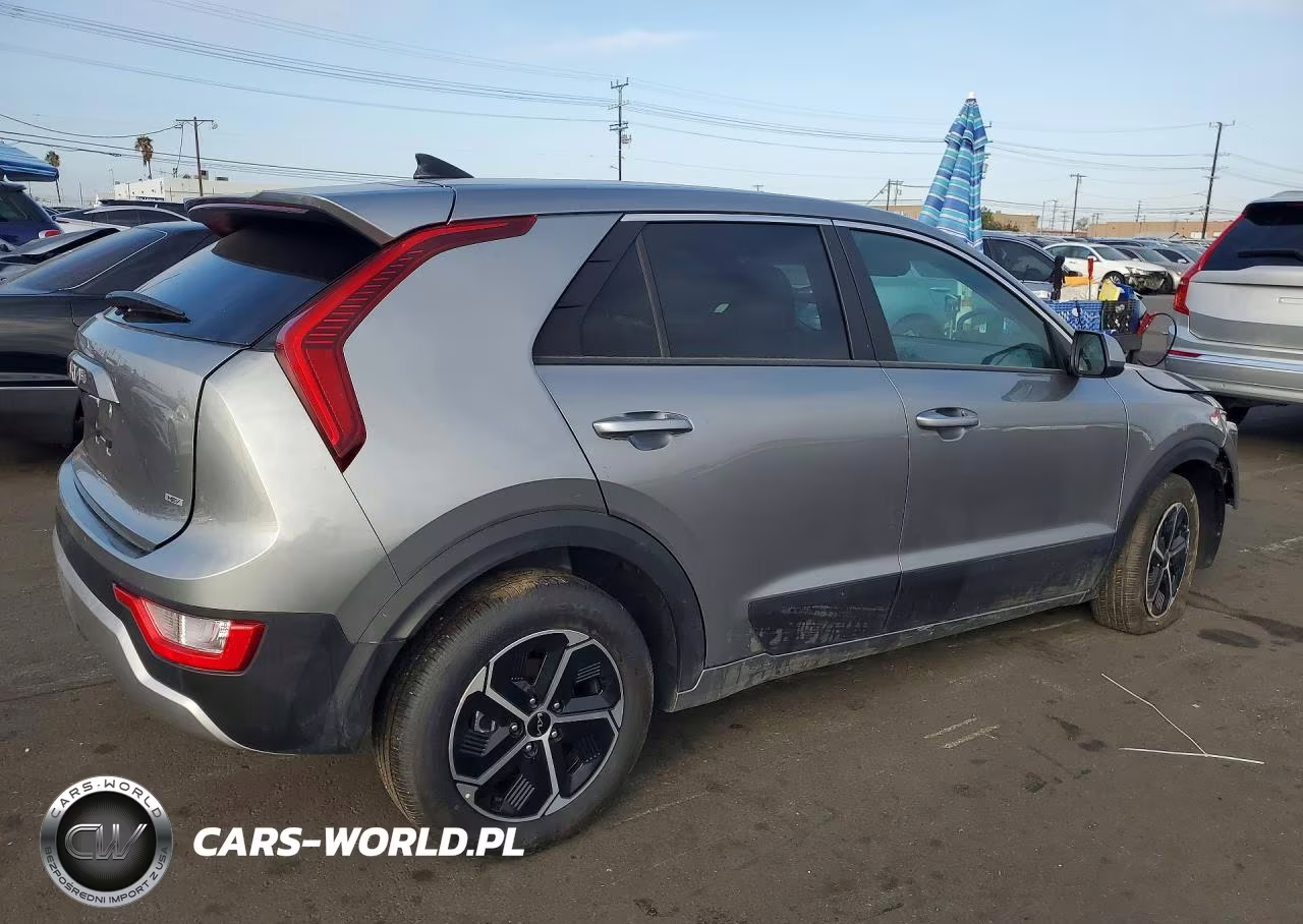 2026 Kia Niro Lx VIN:KNDCP3LE9T5362143 - 3