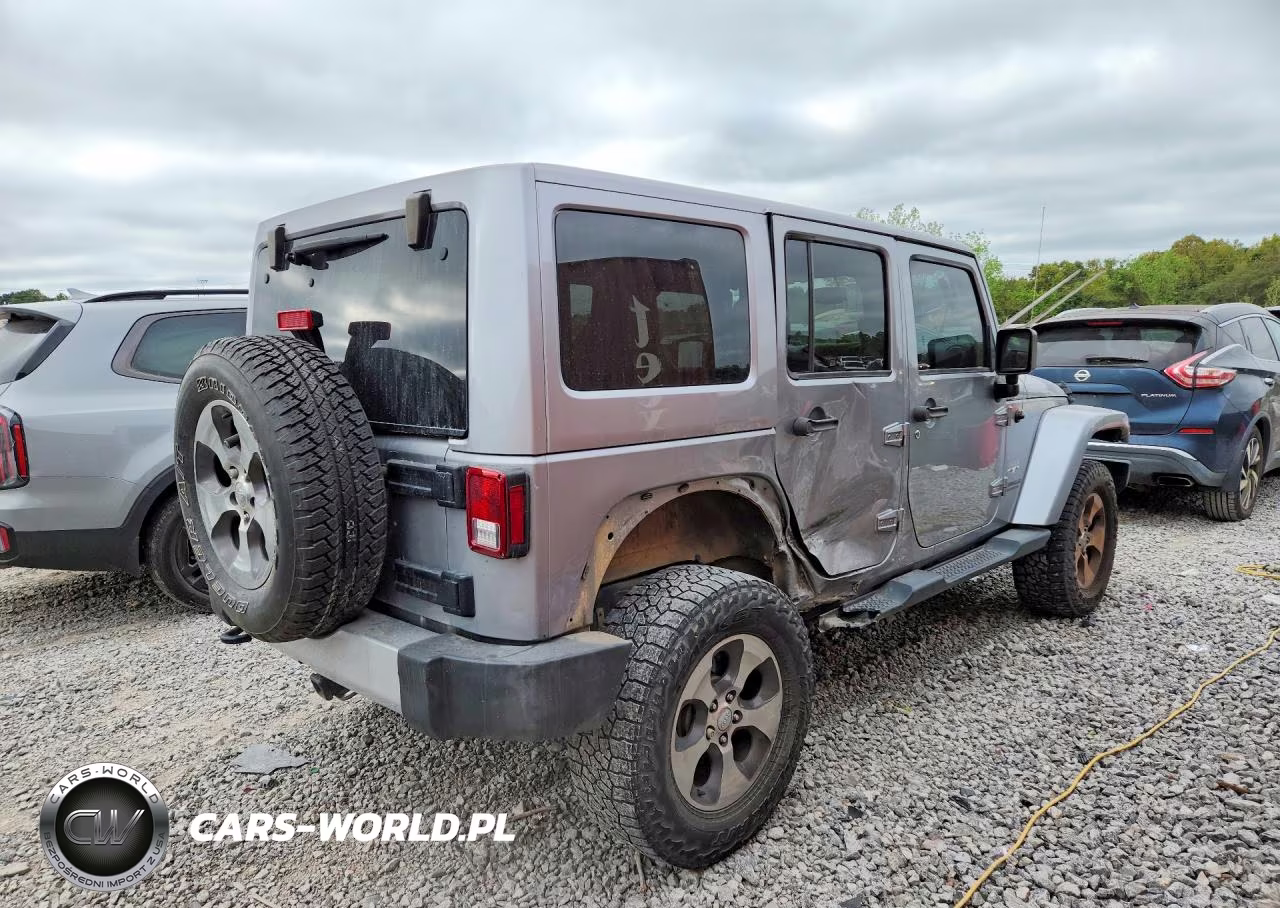 2017 Jeep Wrangler Unlimited Sahara VIN:1C4BJWEG9HL537894 - 3