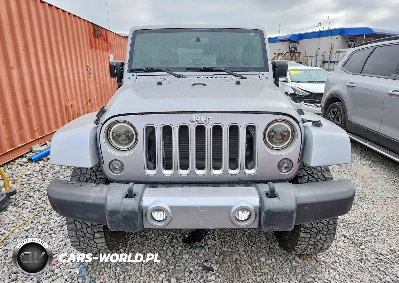 2017 Jeep Wrangler Unlimited Sahara VIN:1C4BJWEG9HL537894 - 5