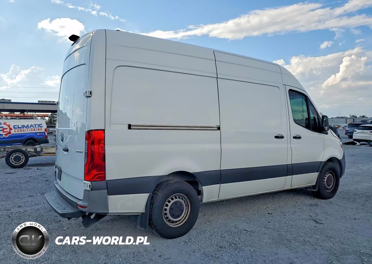 2023 Mercedes-Benz Sprinter 2500 VIN:W1Y4KBHYXPT113931 - 3