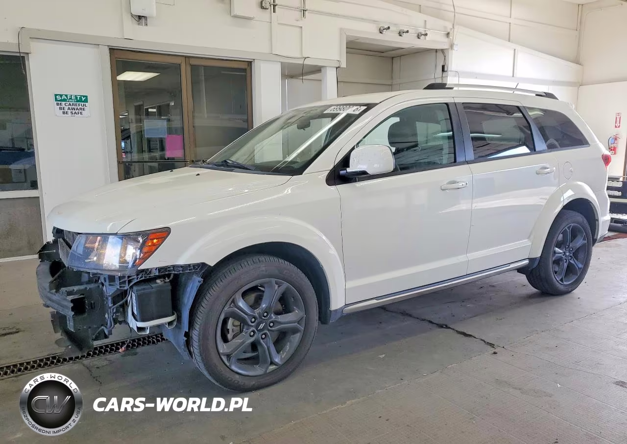 2018 Dodge Journey Crossroad VIN:3C4PDDGG0JT387103 - 1