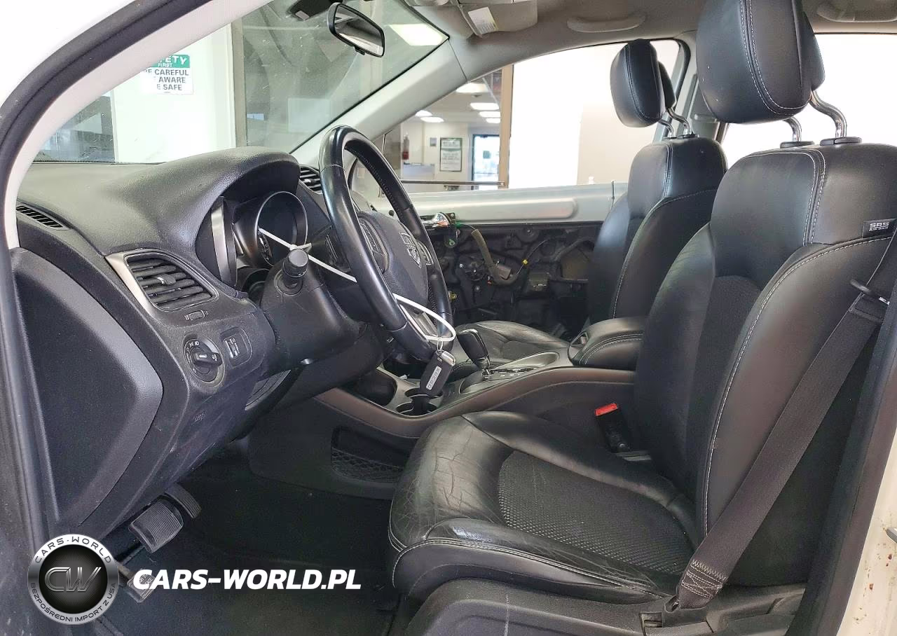 2018 Dodge Journey Crossroad VIN:3C4PDDGG0JT387103 - 7
