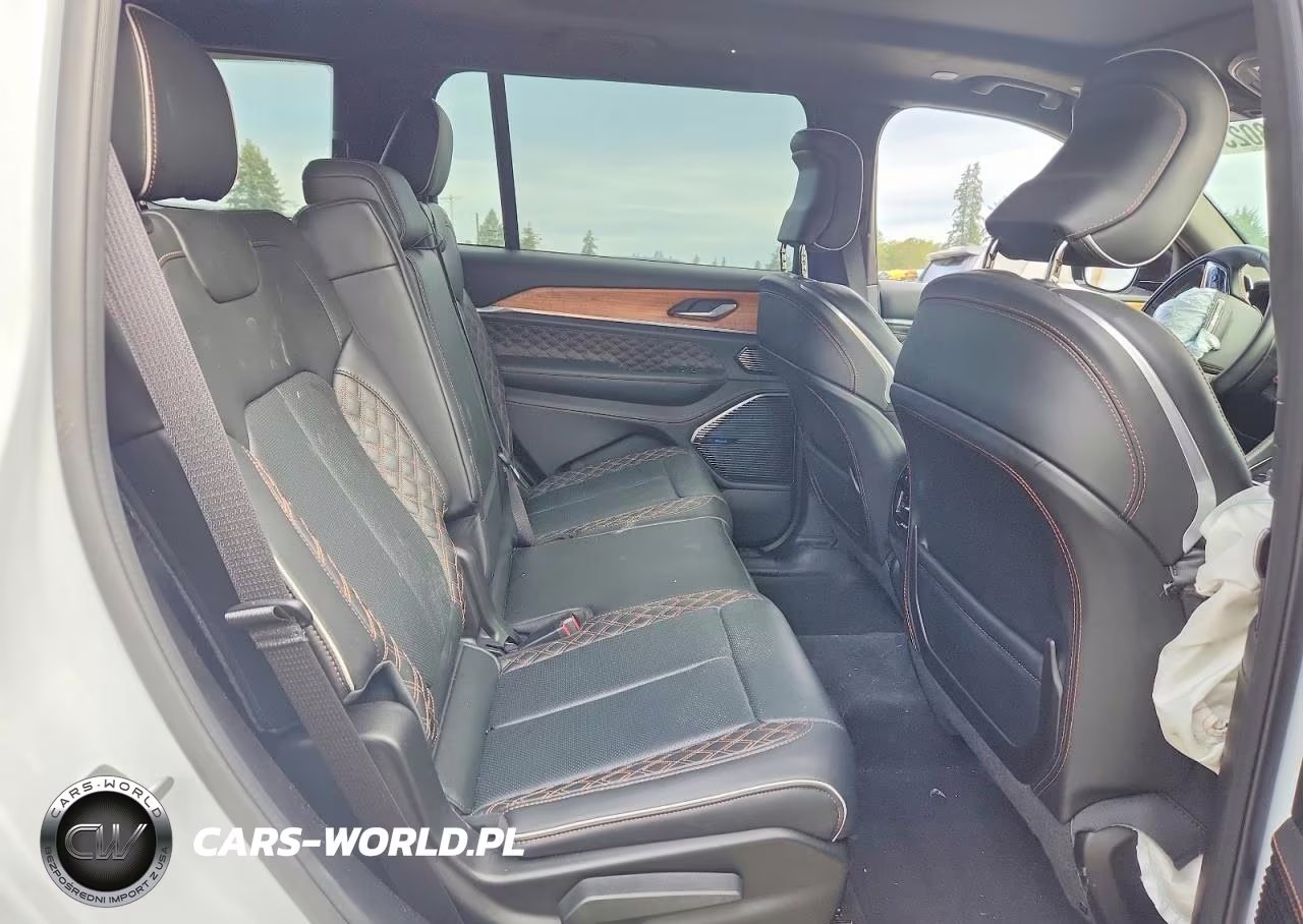 2025 Jeep Grand Cherokee L Summit VIN:1C4RJKEGXS8748247 - 11