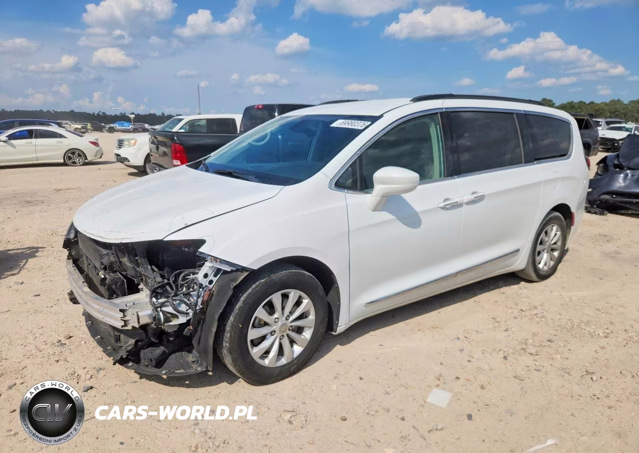 2017 Chrysler Pacifica Touring L