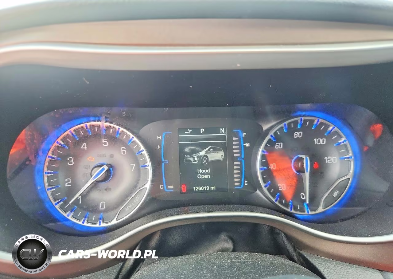 2017 Chrysler Pacifica Touring L VIN:2C4RC1BG1HR539663 - 9