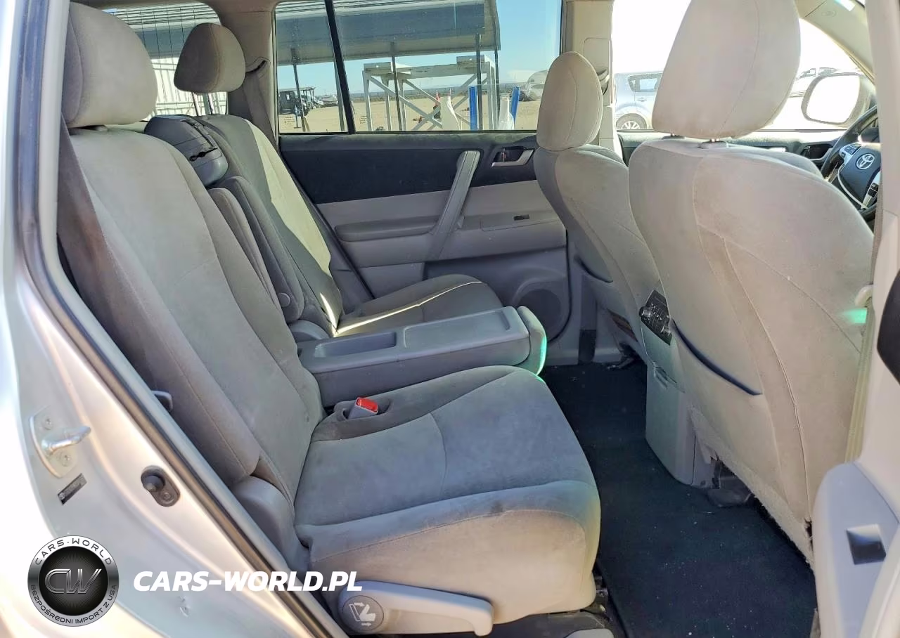 2013 Toyota Highlander Plus VIN:5TDZA3EH8DS045582 - 10