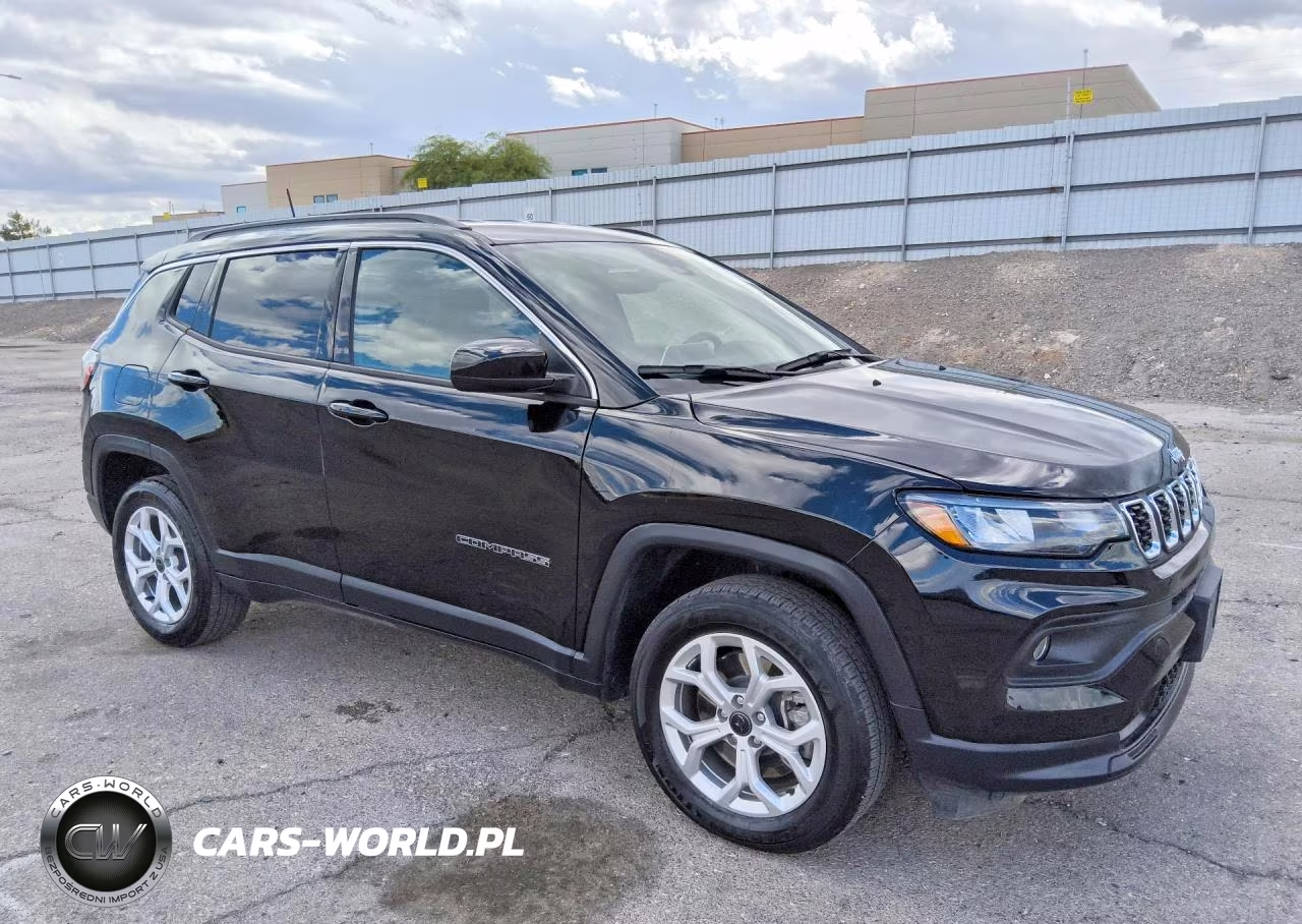 2025 Jeep Compass Latitude VIN:3C4NJDBNXST503401 - 4