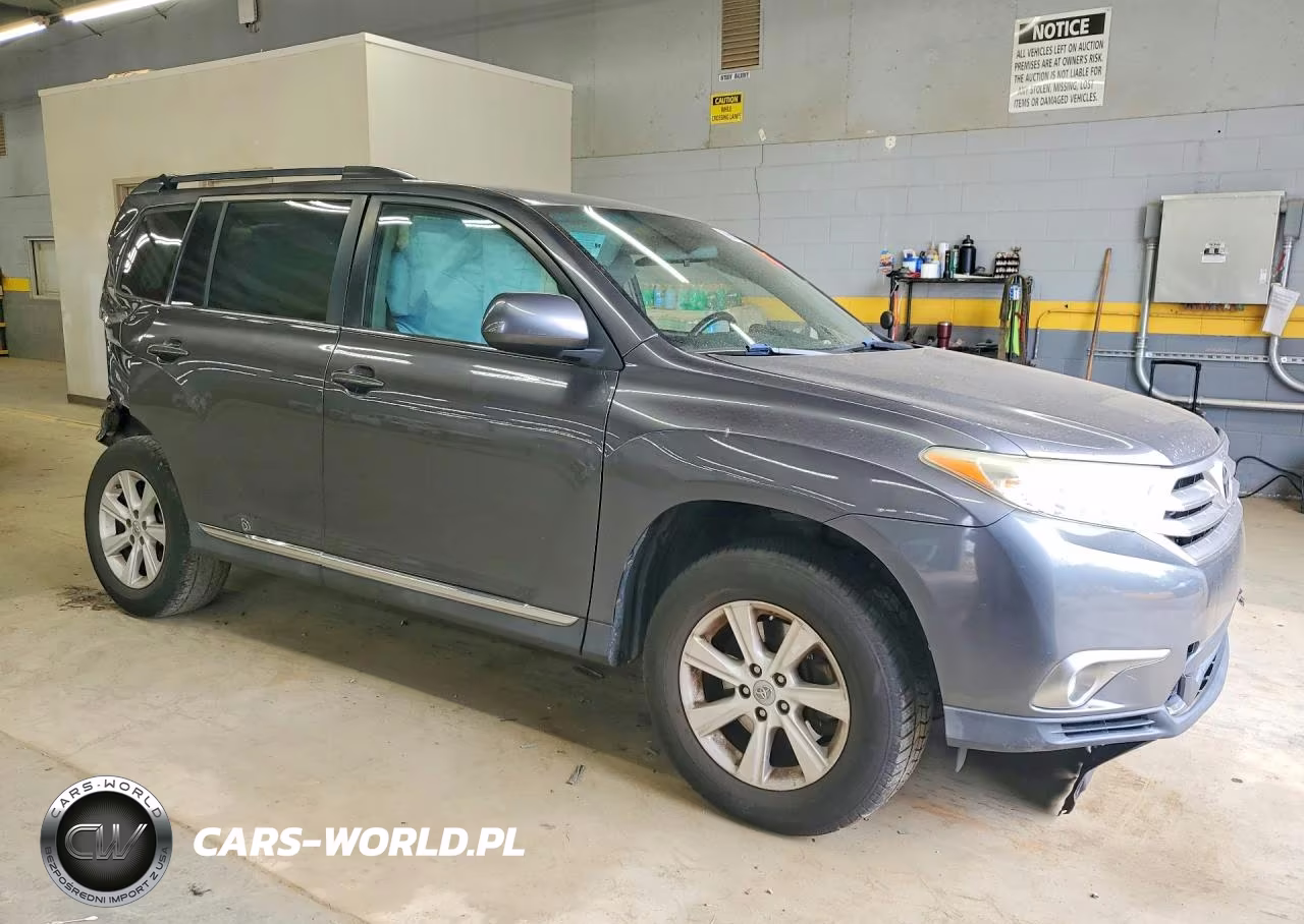 2011 Toyota Highlander Base VIN:5TDBK3EH8BS079422 - 4
