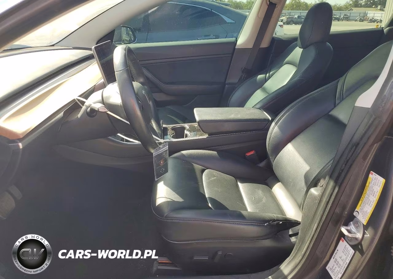 2018 Tesla Model 3 VIN:5YJ3E1EAXJF153493 - 7