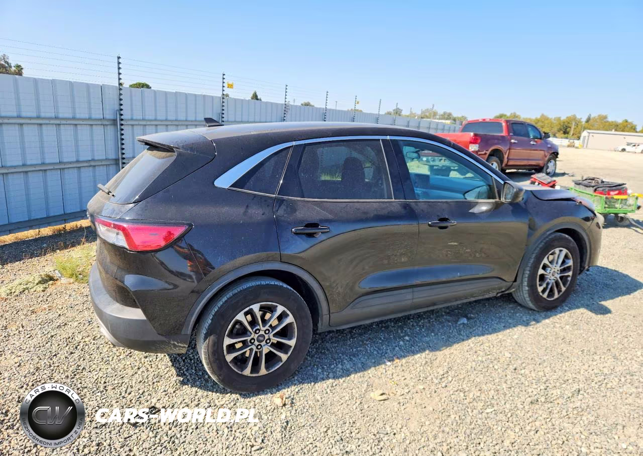 2022 Ford Escape Se VIN:1FMCU0G6XNUA69401 - 3