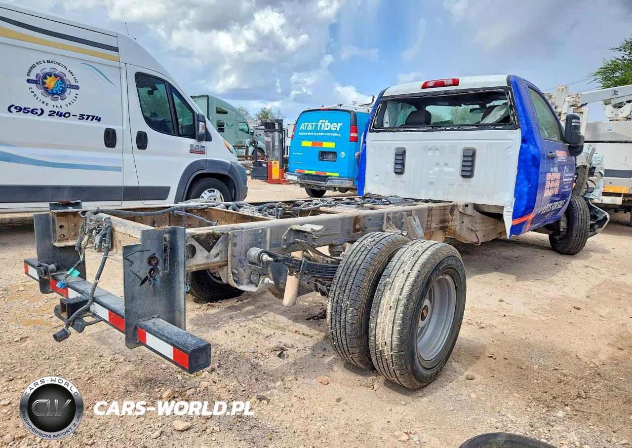2021 Chevrolet Silverado K3500 VIN:1GB3YSE76MF214716 - 3
