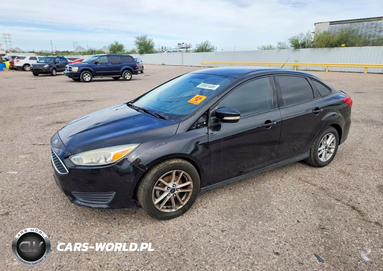 2015 Ford Focus Se VIN:1FADP3F20FL361958 - 1