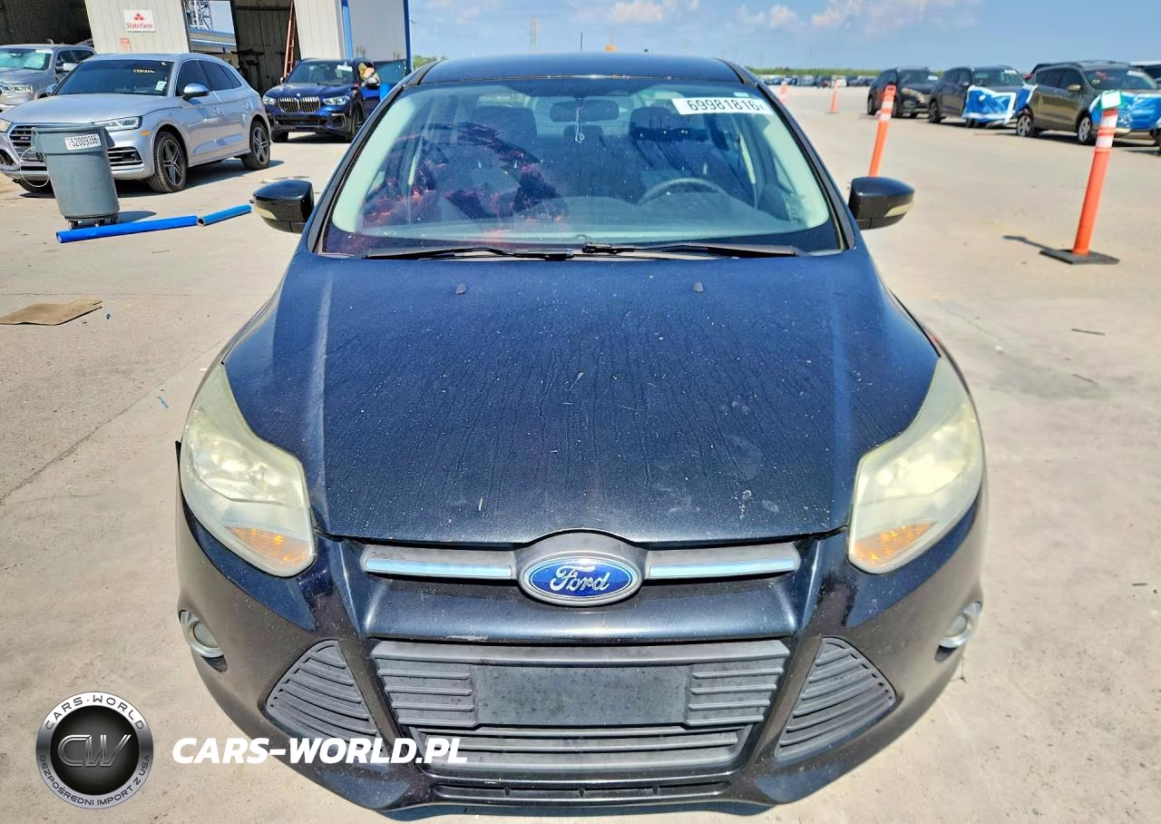 2014 Ford Focus Se VIN:1FADP3F2XEL457918 - 5