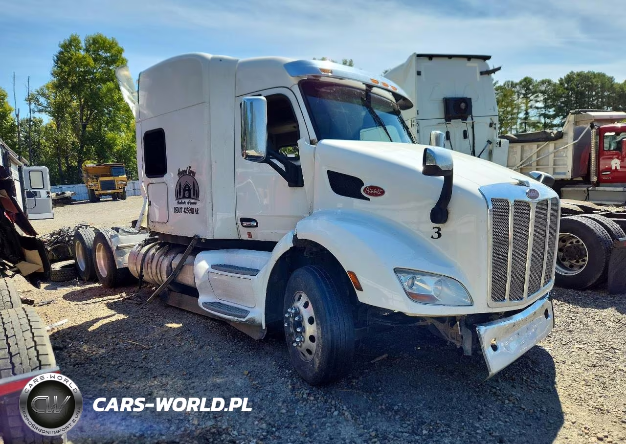 2013 Peterbilt 579 Semi Truck