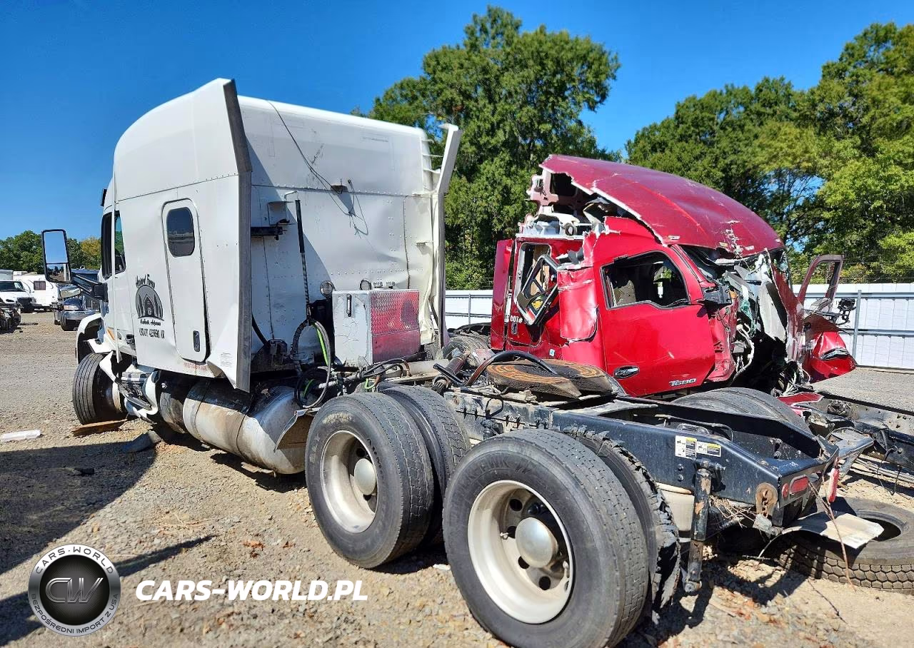 2013 Peterbilt 579 Semi Truck VIN:1XPBDP9X7LD717738 - 3