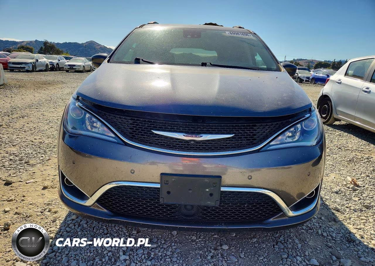 2020 Chrysler Pacifica Touring L VIN:2C4RC1BG0LR129073 - 5
