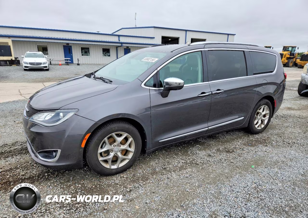 2018 Chrysler Pacifica Limited VIN:2C4RC1GG5JR352201 - 1
