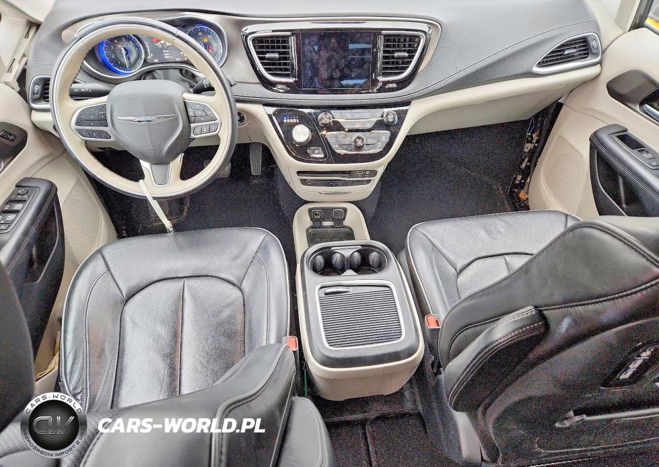 2018 Chrysler Pacifica Limited VIN:2C4RC1GG5JR352201 - 8