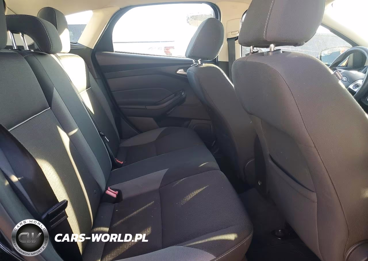 2014 Ford Focus Se VIN:1FADP3K29EL260812 - 10