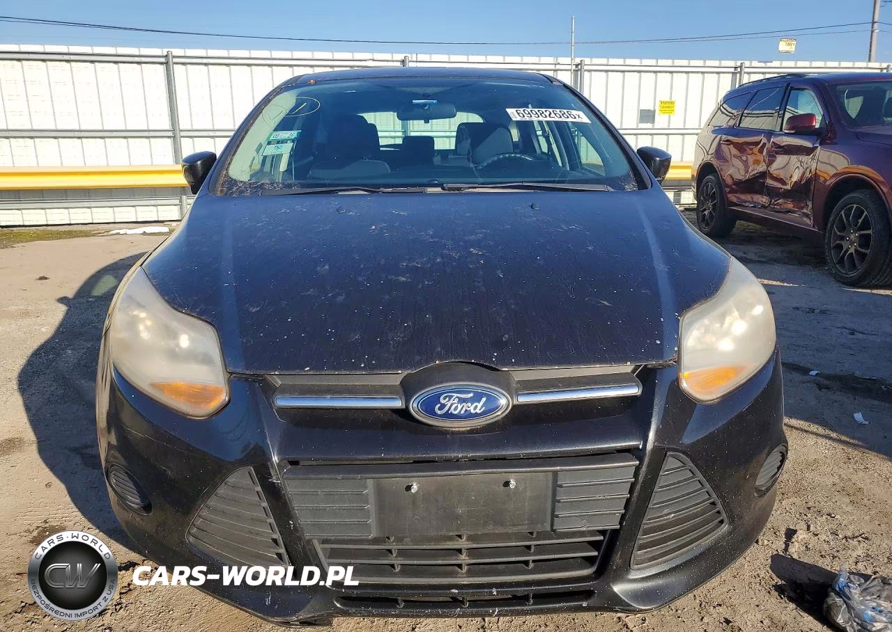 2014 Ford Focus Se VIN:1FADP3K29EL260812 - 5