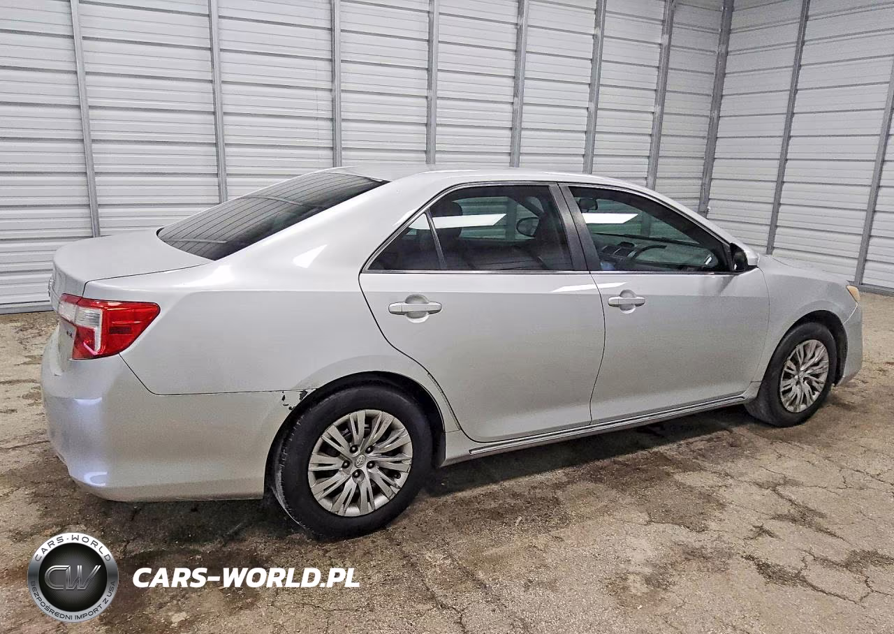 2014 Toyota Camry Le VIN:4T1BF1FK9EU450750 - 3