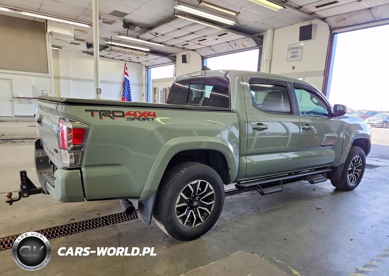 2022 Toyota Tacoma Trd Sport VIN:3TMCZ5AN1NM496036 - 3