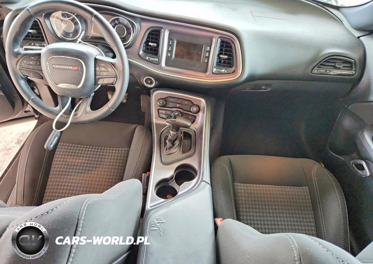 2016 Dodge Challenger Sxt VIN:2C3CDZAG3GH137381 - 8
