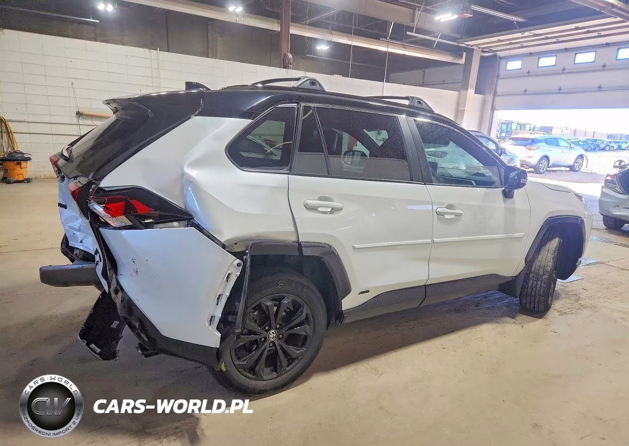2024 Toyota Rav4 Xse VIN:4T3E6RFV0RU174459 - 3