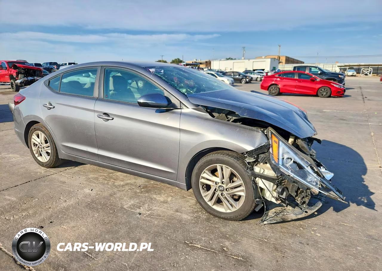 2019 Hyundai Elantra Sel VIN:5NPD84LFXKH482452 - 4