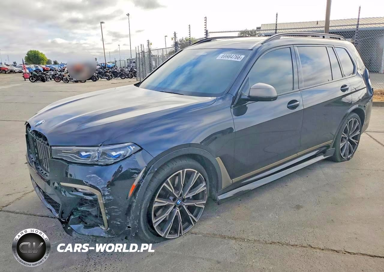 2020 BMW X7 M50I
