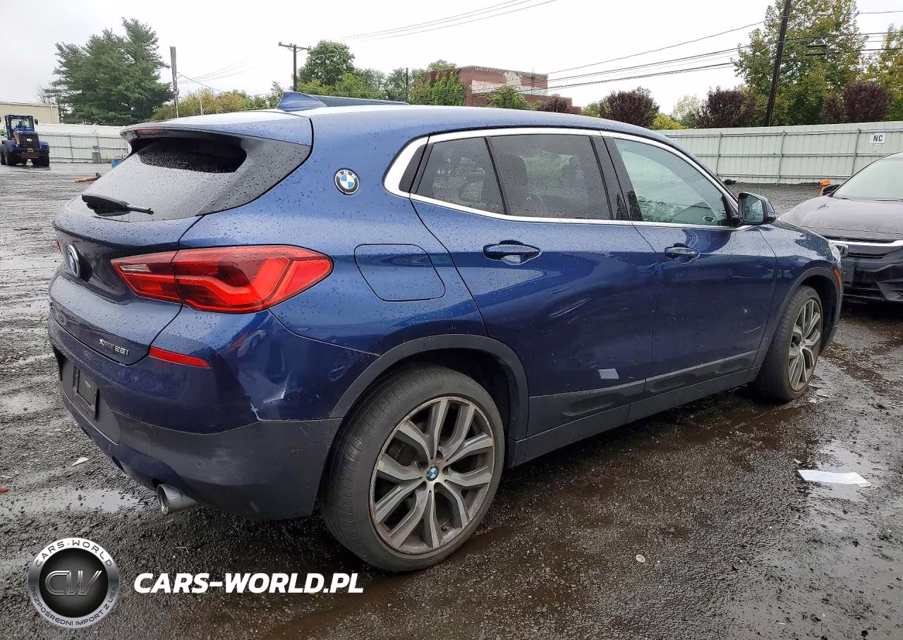2018 BMW X2 xDrive28I VIN:WBXYJ5C3XJEF76787 - 3