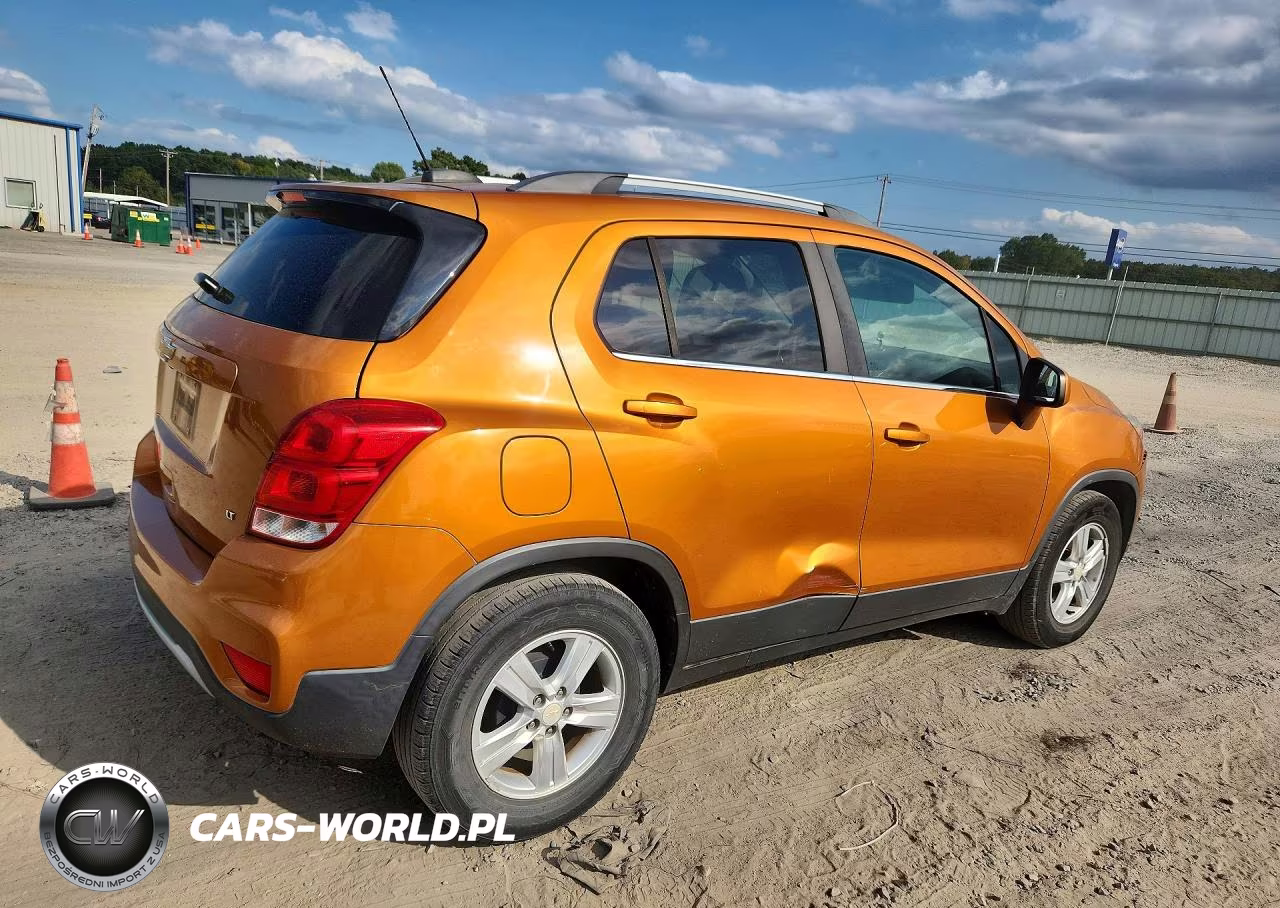 2017 Chevrolet Trax 1Lt VIN:3GNCJLSB3HL146845 - 3